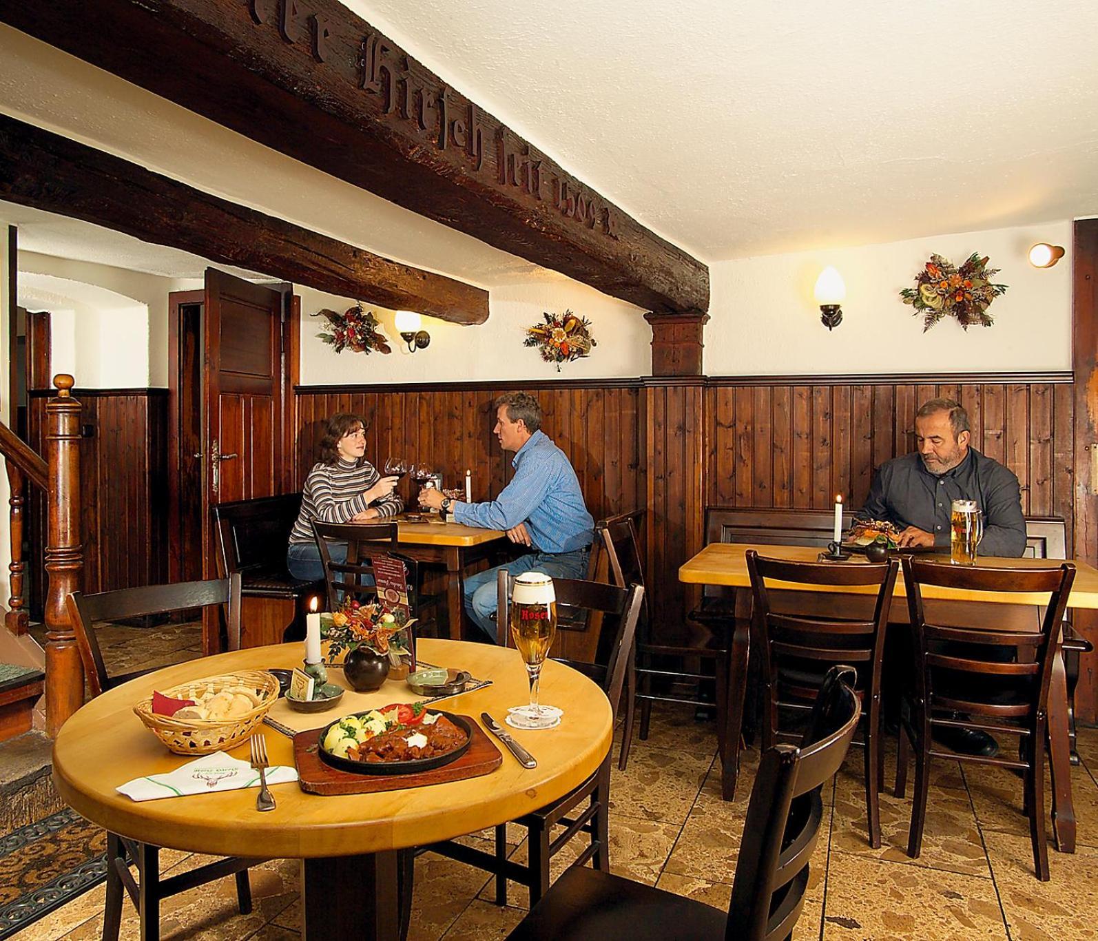Altdeutsches Gasthaus Roter Hirsch เยนา ภายนอก รูปภาพ